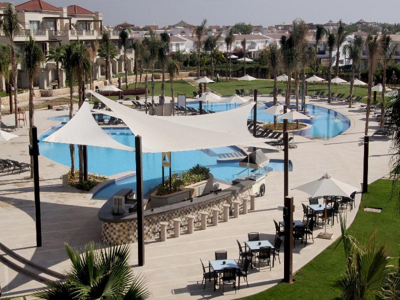 Jaz Little Venice Golf Resort Ain Sukhna Exterior foto Pool at the Kempinski Hotel, Golden Mile, Marbella, Spain