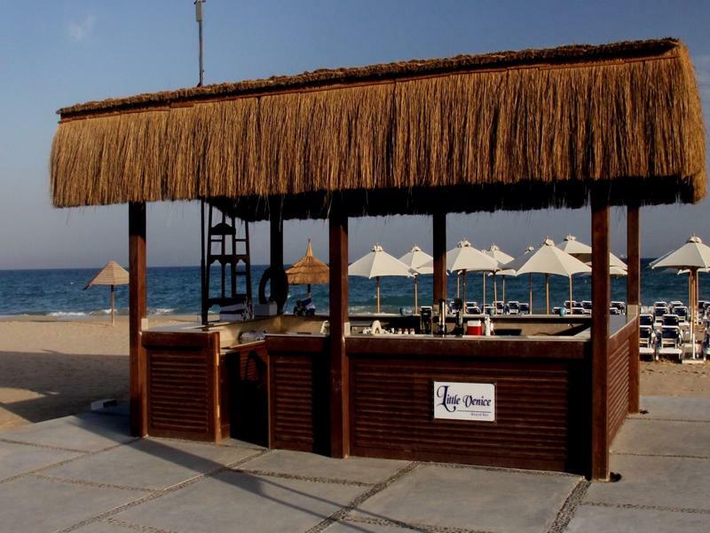 Jaz Little Venice Golf Resort Ain Sukhna Exterior foto Beach bar in Hurghada, Egypt